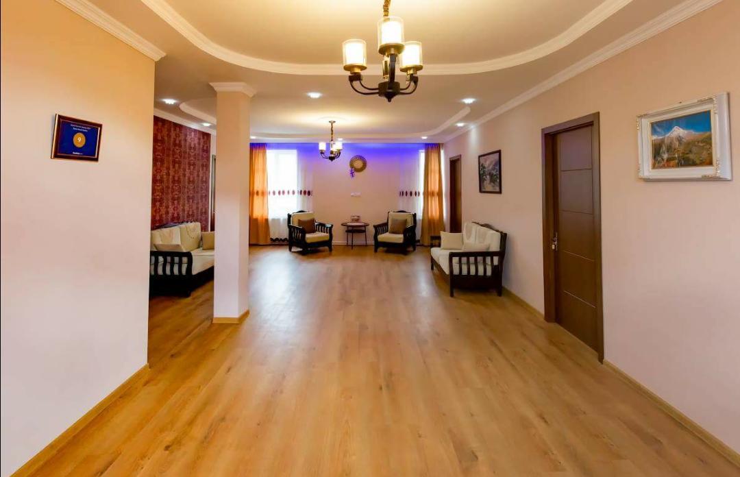Guest House Sandro Stepantsminda Exterior photo